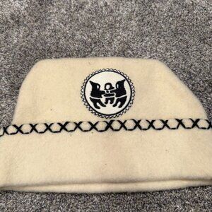 Vintage handmade Inuit hat with fur